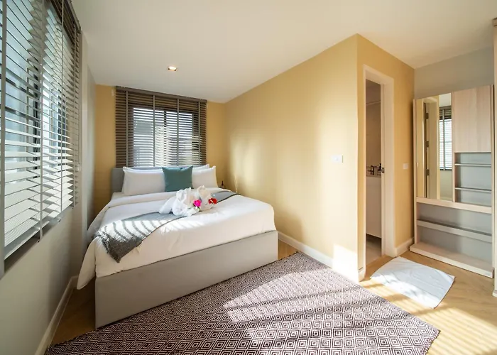 Triple Four Appartement *
